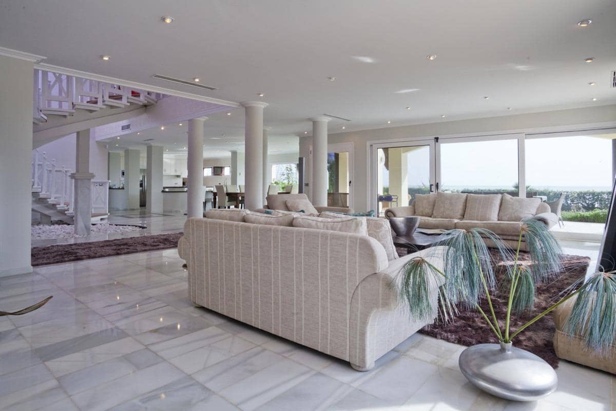 7 soverom Villa til salgs i Guadalmina med svømmebasseng garasje - € 8 900 000 (Ref: 8268994)