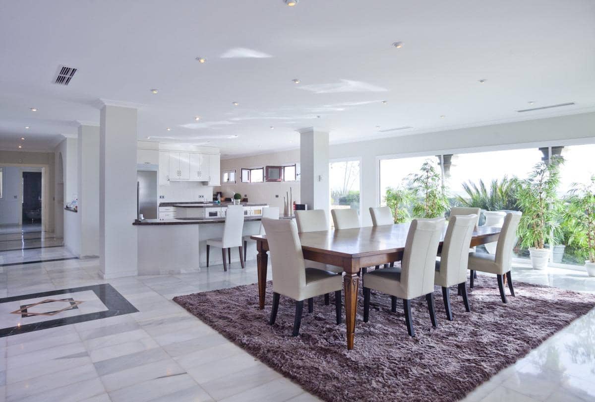 7 soverom Villa til salgs i Guadalmina med svømmebasseng garasje - € 8 900 000 (Ref: 8268994)