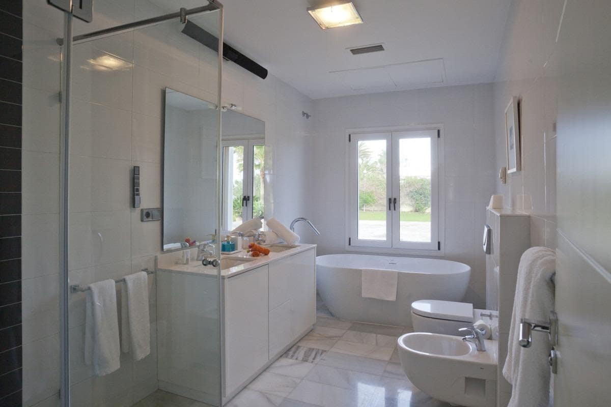 7 soverom Villa til salgs i Guadalmina med svømmebasseng garasje - € 8 900 000 (Ref: 8268994)