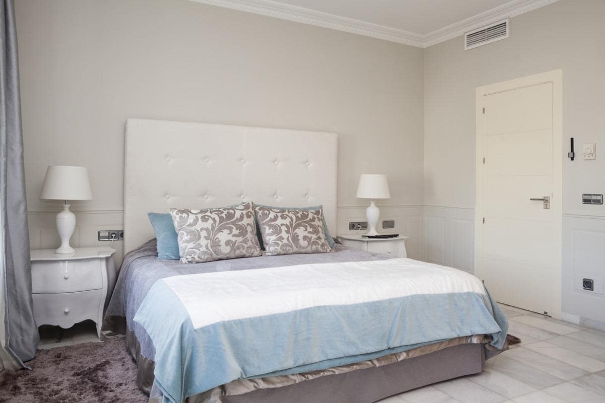 7 soverom Villa til salgs i Guadalmina med svømmebasseng garasje - € 8 900 000 (Ref: 8268994)