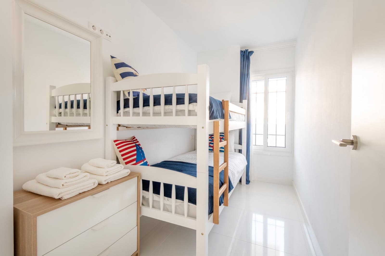 20 soveværelse Hotel til salg i Santa Pola med swimmingpool - € 2.830.000 (Ref: 8367270)