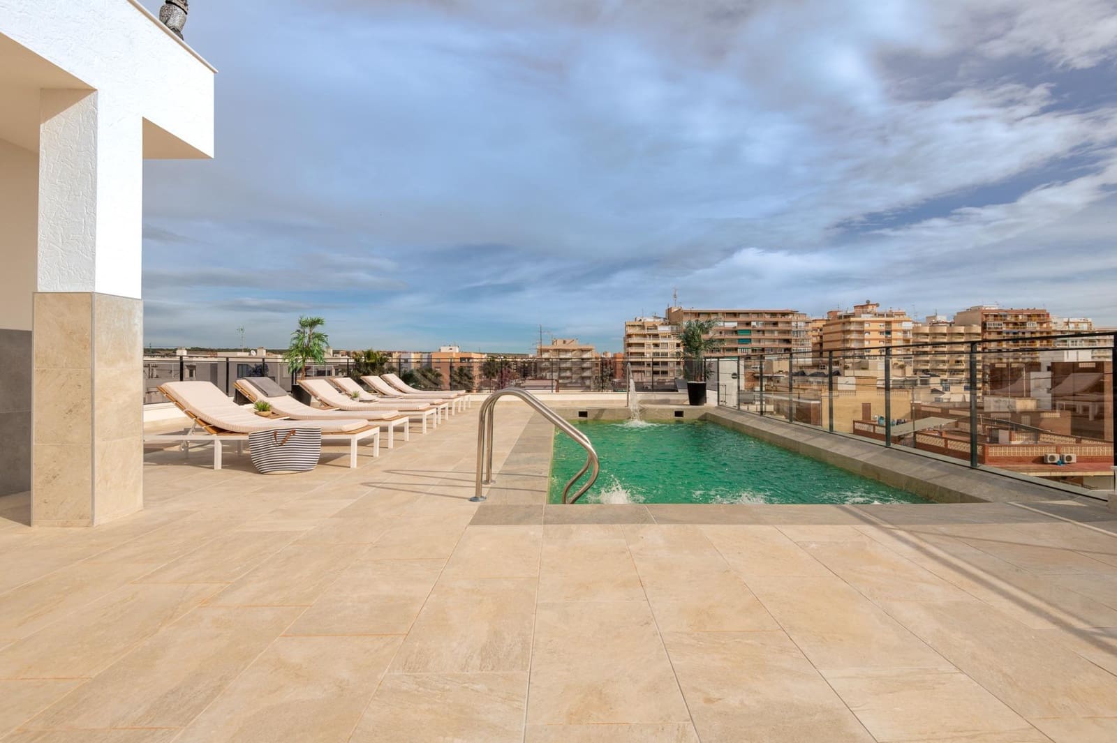 20 soveværelse Hotel til salg i Santa Pola med swimmingpool - € 2.830.000 (Ref: 8367270)