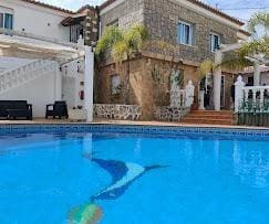 10 soveværelse Hotel til salg i Calpe / Calp med swimmingpool - € 850.000 (Ref: 8386652)