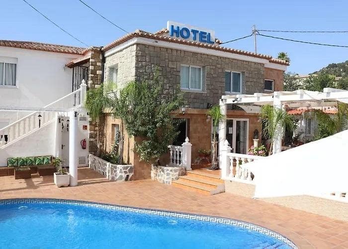 10 soveværelse Hotel til salg i Calpe / Calp med swimmingpool - € 850.000 (Ref: 8386652)