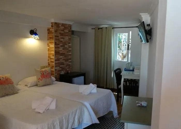 10 soveværelse Hotel til salg i Calpe / Calp med swimmingpool - € 850.000 (Ref: 8386652)