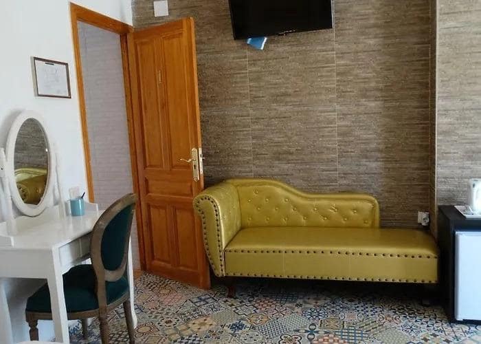 10 soveværelse Hotel til salg i Calpe / Calp med swimmingpool - € 850.000 (Ref: 8386652)