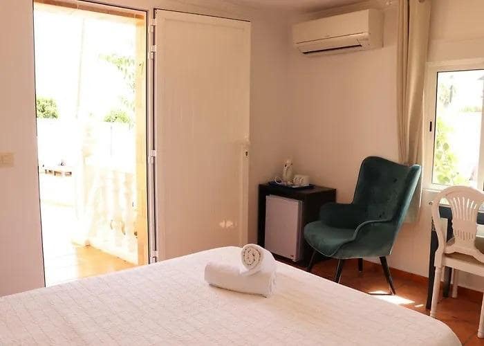 10 soveværelse Hotel til salg i Calpe / Calp med swimmingpool - € 850.000 (Ref: 8386652)