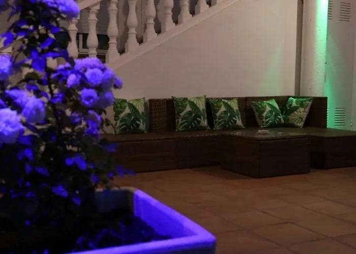 10 soveværelse Hotel til salg i Calpe / Calp med swimmingpool - € 850.000 (Ref: 8386652)