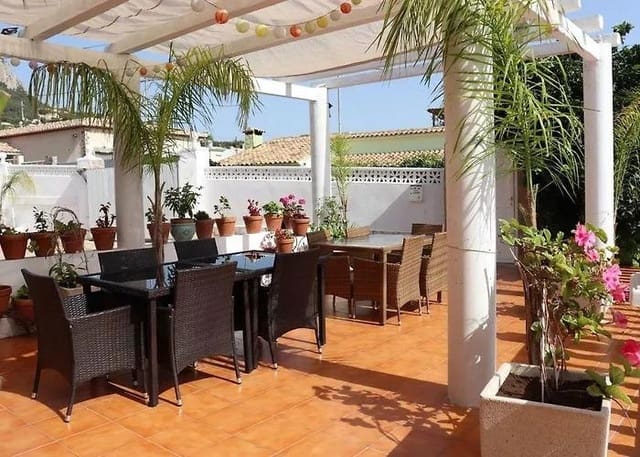10 quarto Hotel para venda em Calpe / Calp com piscina - 850 000 € (Ref: 8386652)