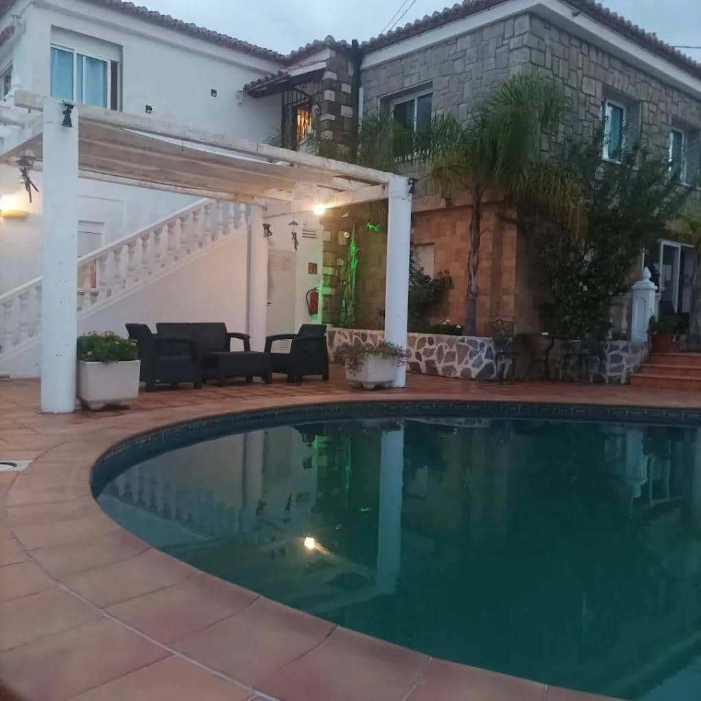 10 soveværelse Hotel til salg i Calpe / Calp med swimmingpool - € 850.000 (Ref: 8386652)