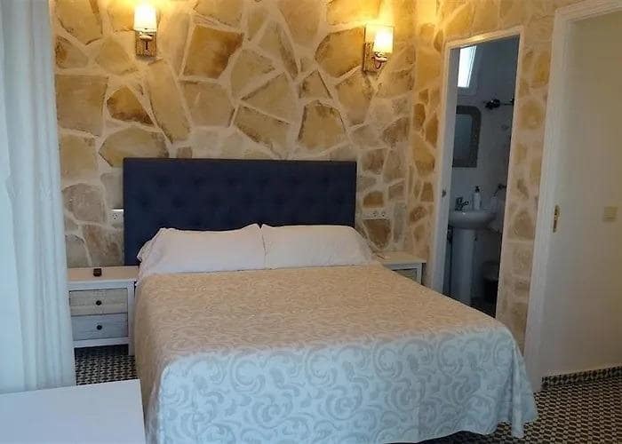 10 soveværelse Hotel til salg i Calpe / Calp med swimmingpool - € 850.000 (Ref: 8386652)