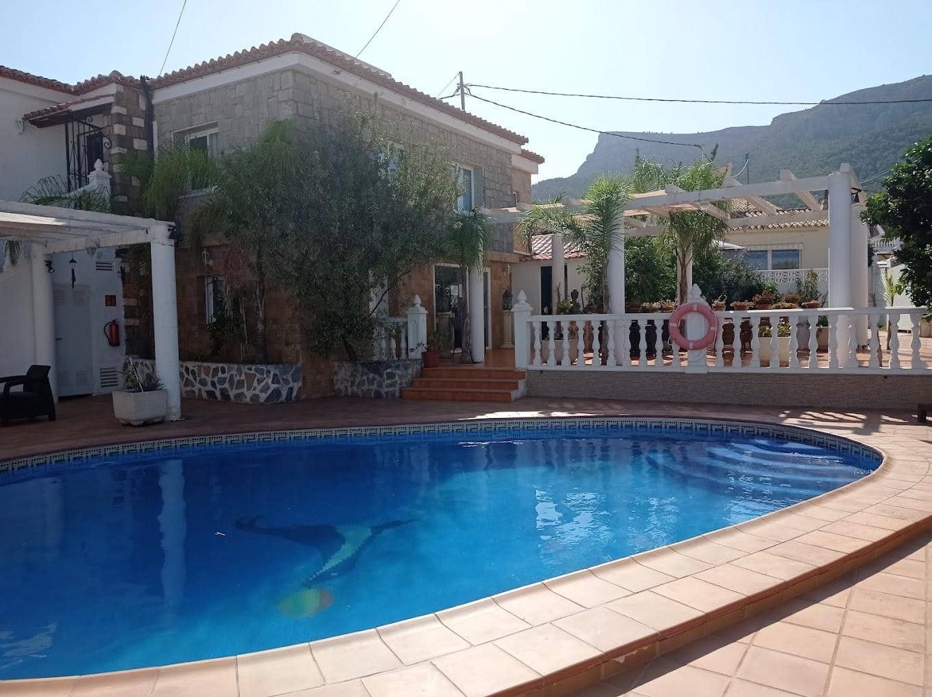 10 soveværelse Hotel til salg i Calpe / Calp med swimmingpool - € 850.000 (Ref: 8386652)