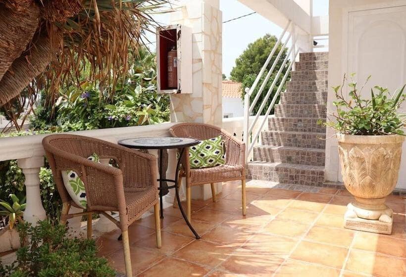 18 soveværelse Hotel til salg i Calpe / Calp med swimmingpool garage - € 1.050.000 (Ref: 8386653)