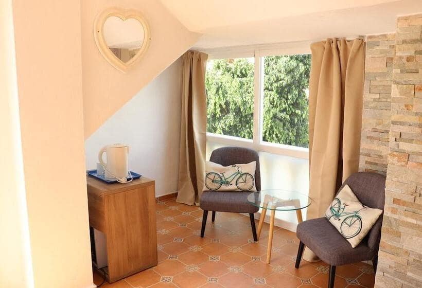 18 soveværelse Hotel til salg i Calpe / Calp med swimmingpool garage - € 1.050.000 (Ref: 8386653)