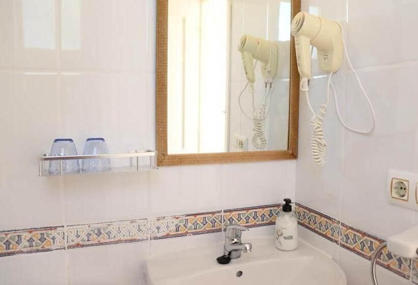 18 soveværelse Hotel til salg i Calpe / Calp med swimmingpool garage - € 1.050.000 (Ref: 8386653)