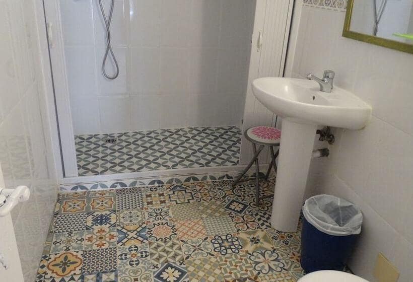 18 soveværelse Hotel til salg i Calpe / Calp med swimmingpool garage - € 1.050.000 (Ref: 8386653)