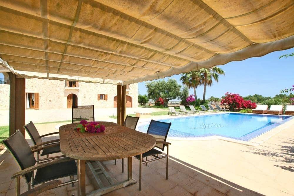 7 soveværelse Finca/Landehus til salg i Porreres med swimmingpool garage - € 1.800.000 (Ref: 8476232)