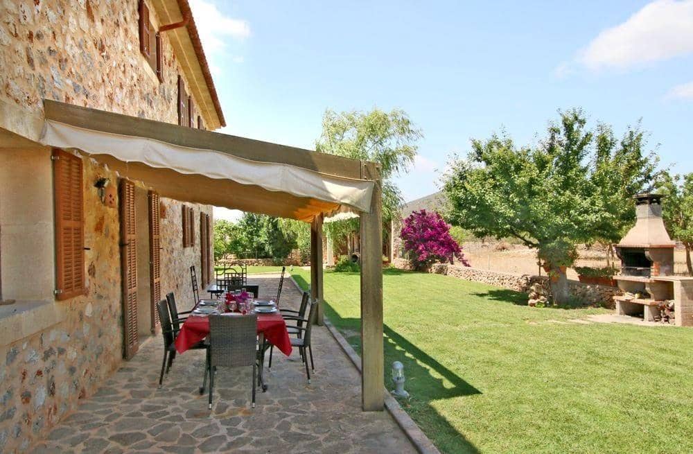 7 soveværelse Finca/Landehus til salg i Porreres med swimmingpool garage - € 1.800.000 (Ref: 8476232)