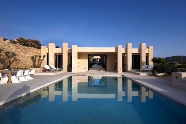 7 soverom Villa til salgs i Ibiza by med svømmebasseng garasje - € 11 000 000 (Ref: 8482151)