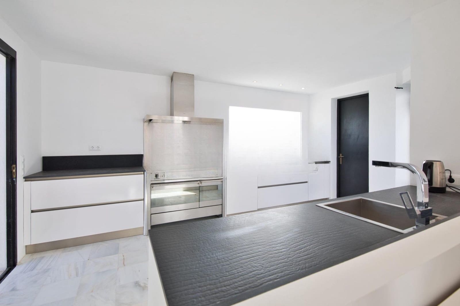 7 soverom Villa til salgs i Ibiza by med svømmebasseng garasje - € 11 000 000 (Ref: 8482151)