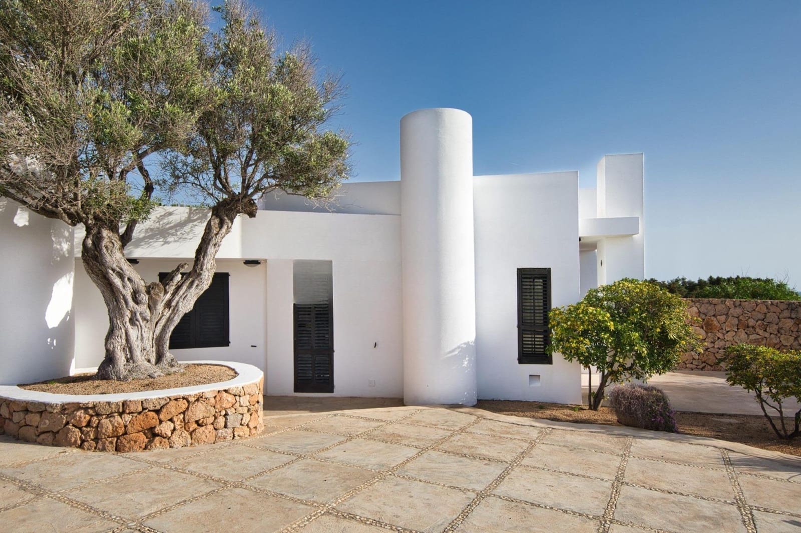 7 soverom Villa til salgs i Ibiza by med svømmebasseng garasje - € 11 000 000 (Ref: 8482151)