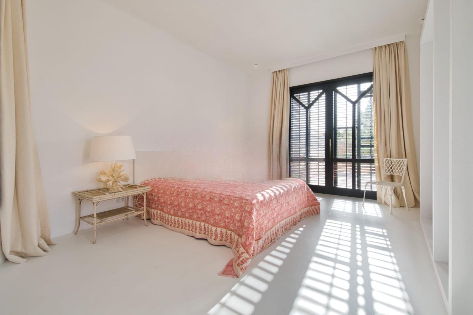 7 soverom Villa til salgs i Ibiza by med svømmebasseng garasje - € 11 000 000 (Ref: 8482151)