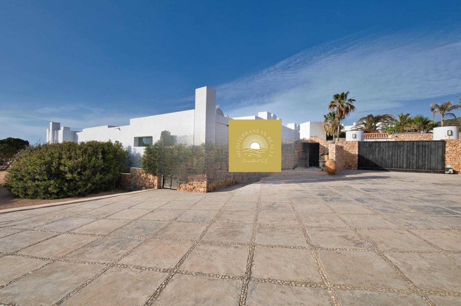 7 soverom Villa til salgs i Ibiza by med svømmebasseng garasje - € 11 000 000 (Ref: 8482151)