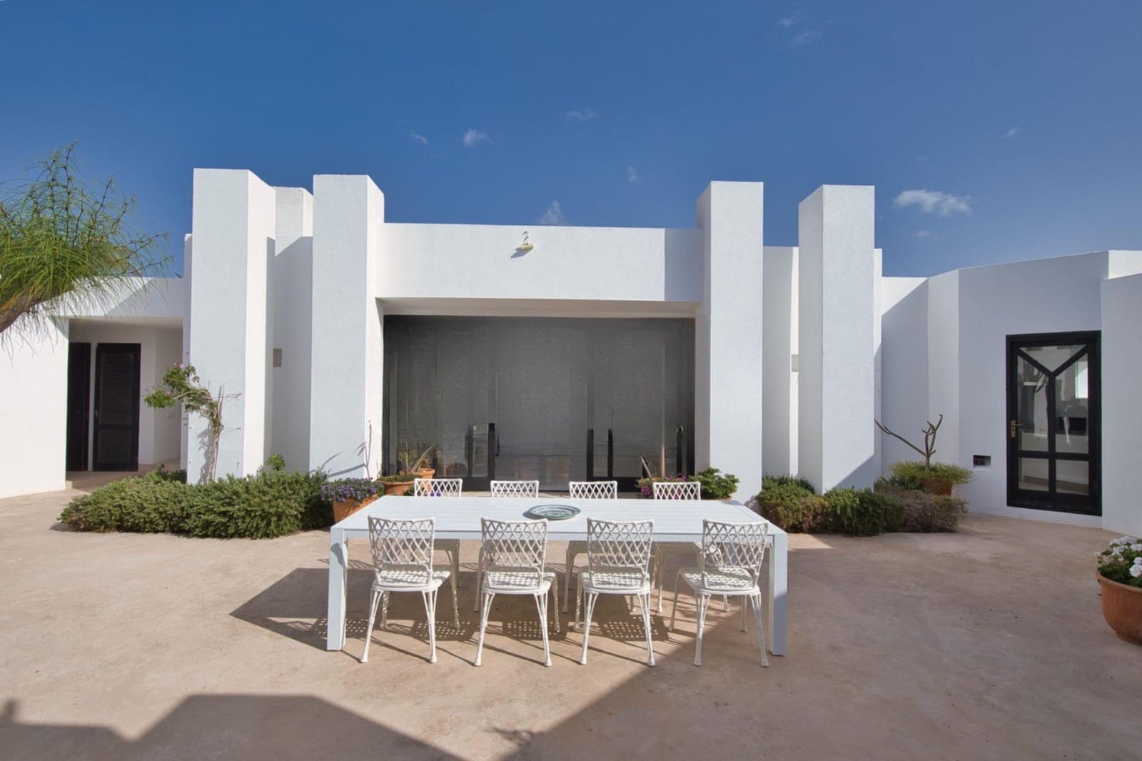 7 soverom Villa til salgs i Ibiza by med svømmebasseng garasje - € 11 000 000 (Ref: 8482151)