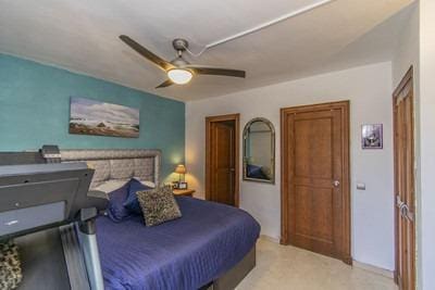 2 soveværelse Semi-Rækkehus til salg i New Golden Mile med swimmingpool garage - € 650.000 (Ref: 8519386)