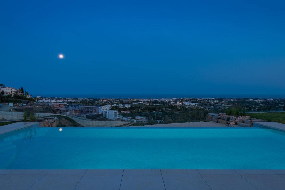 6 bedroom Villa for sale in Monte Halcones with pool garage - € 5,450,000 (Ref: 8527736)