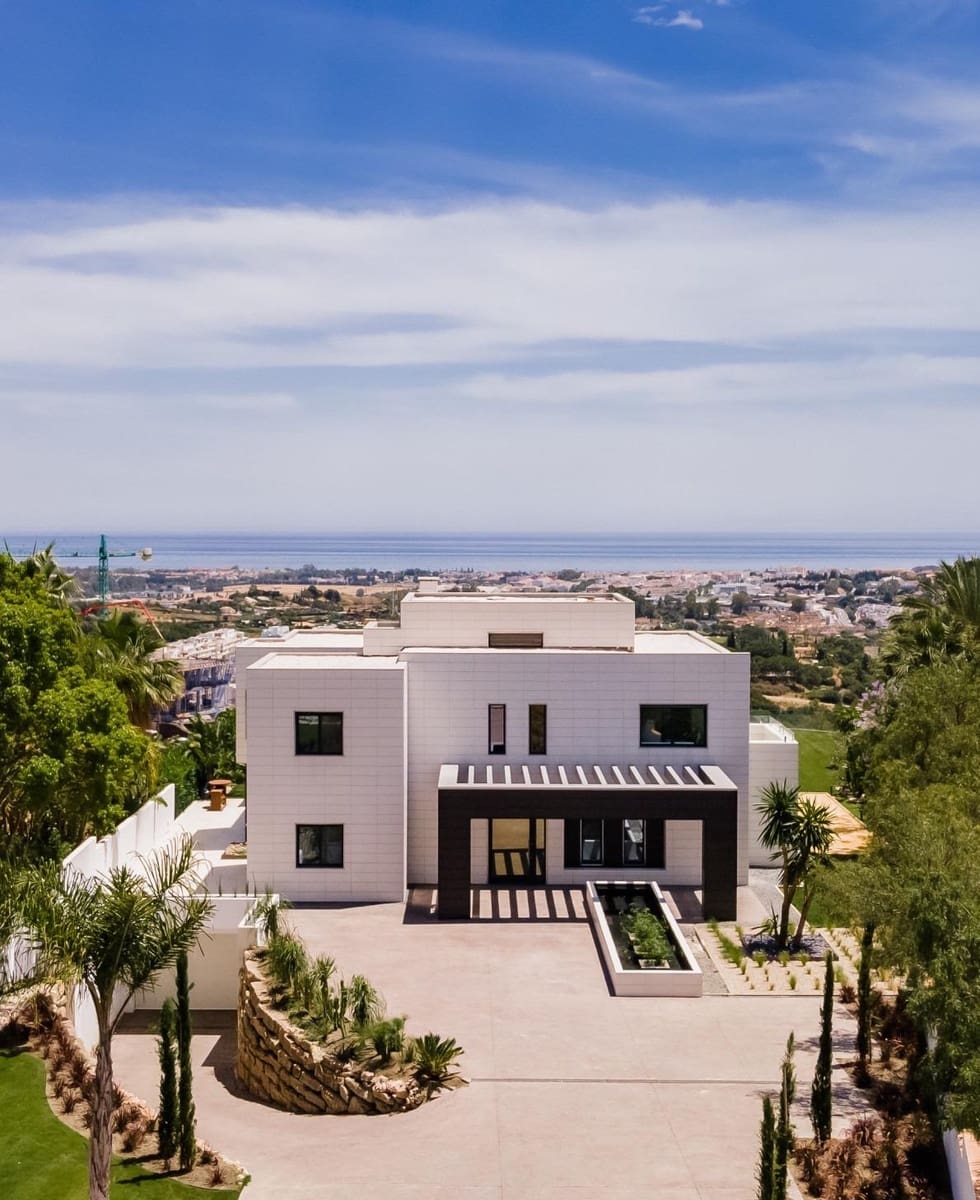 6 bedroom Villa for sale in Monte Halcones with pool garage - € 5,450,000 (Ref: 8527736)