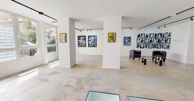 Kaupallinen myytävänä paikassa Palma de Mallorca - 1 050 000 € (Ref: 8532196)