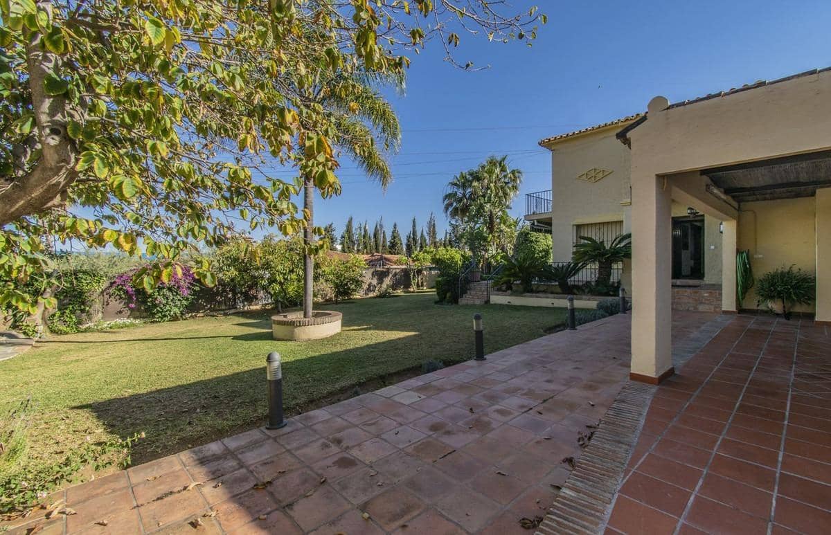3 slaapkamer Villa te koop in Marbella - € 850.000 (Ref: 8701832)