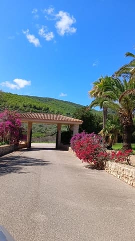 4 soveværelse Villa til salg i Manacor med swimmingpool garage - € 2.500.000 (Ref: 8941247)