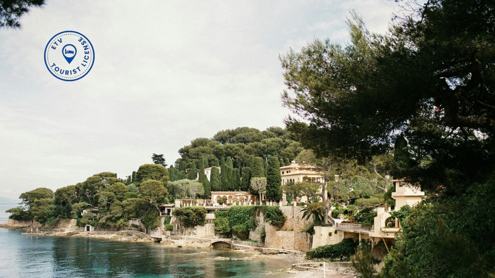 13 soverom Villa til salgs i Ibiza by med svømmebasseng garasje - € 50 000 000 (Ref: 9023131)