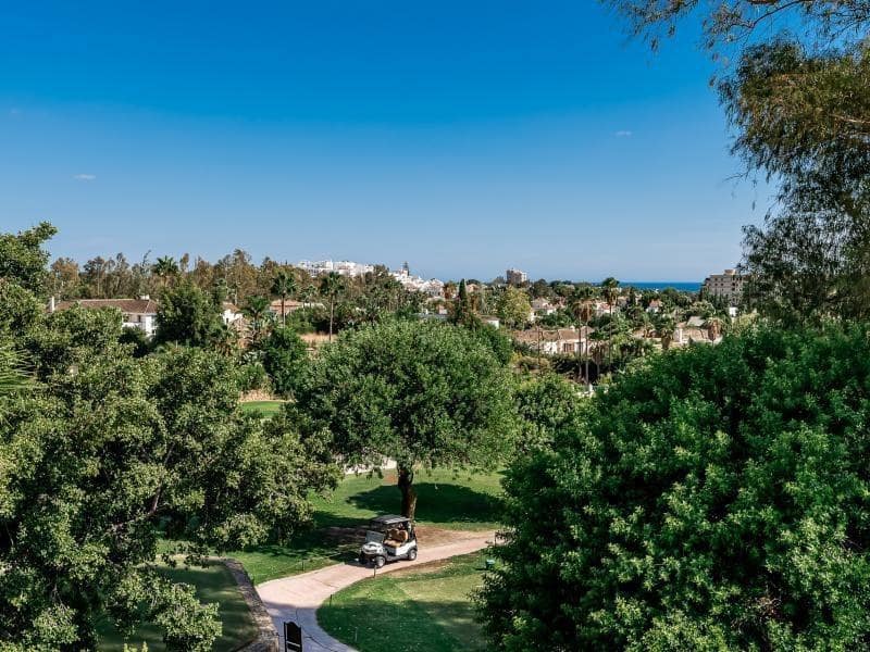 Chalet de 6 habitaciones en Nueva Andalucia en venta con piscina garaje - 6.495.000 € (Ref: 9038002)