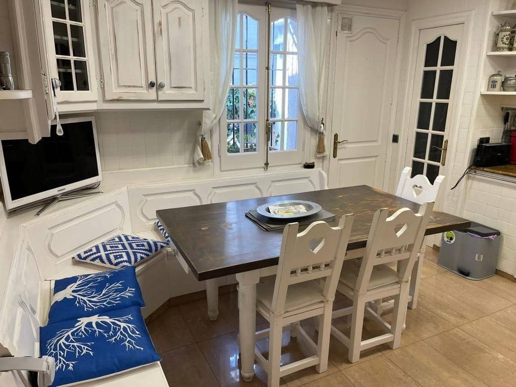 4 soverom Villa til salgs i Platja d'Aro med svømmebasseng garasje - € 1 300 000 (Ref: 9060993)