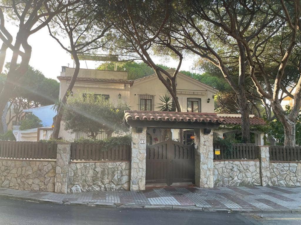 4 soverom Villa til salgs i Platja d'Aro med svømmebasseng garasje - € 1 300 000 (Ref: 9060993)