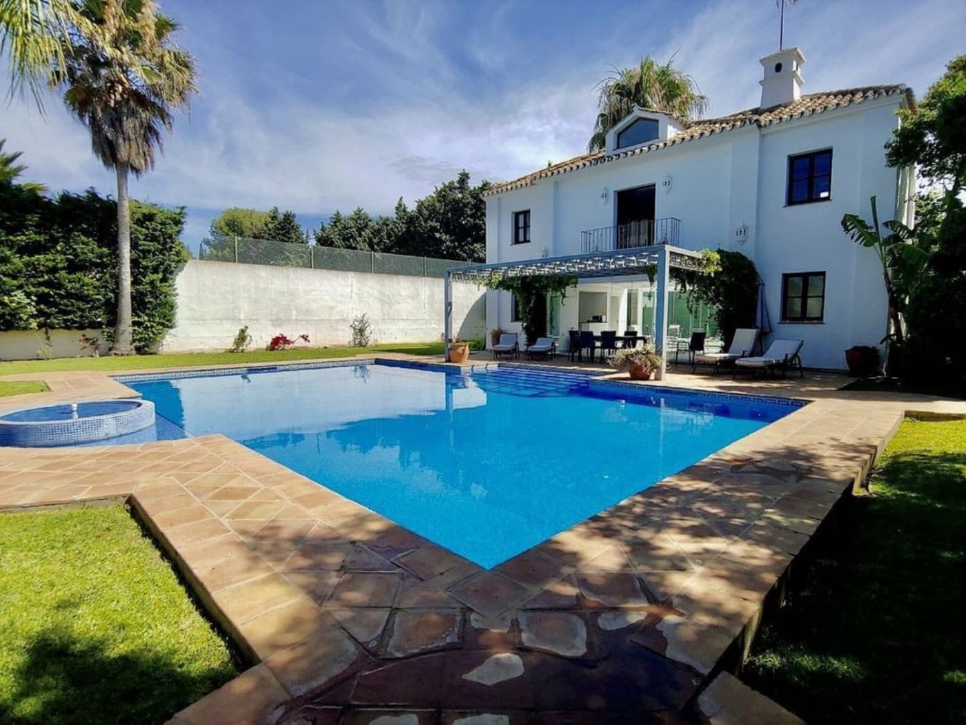 6 slaapkamer Villa te koop in Guadalmina met zwembad garage - € 4.900.000 (Ref: 9114074)