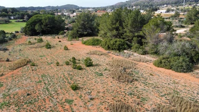 Grunde uden byggetilladelser til salg i Santa Gertrudis de Fruitera, Santa Eulalia / Santa Eularia - € 1.400.000 (Ref: 9185344)