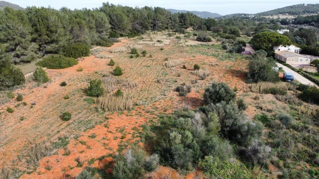 Grunde uden byggetilladelser til salg i Santa Gertrudis de Fruitera, Santa Eulalia / Santa Eularia - € 1.400.000 (Ref: 9185344)
