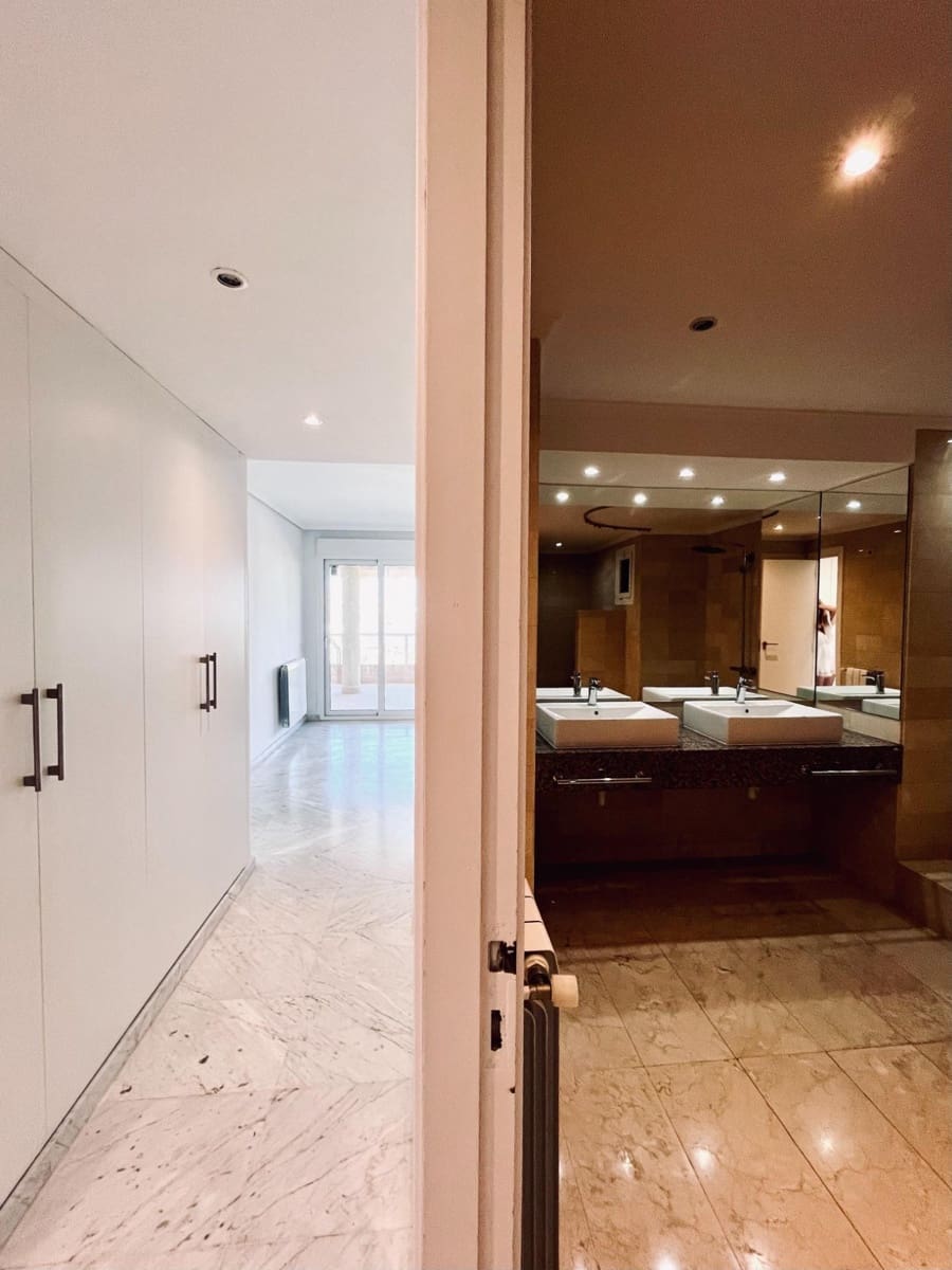 5 soverom Leilighet til salgs i Ibiza by med svømmebasseng garasje - € 2 850 000 (Ref: 9185346)