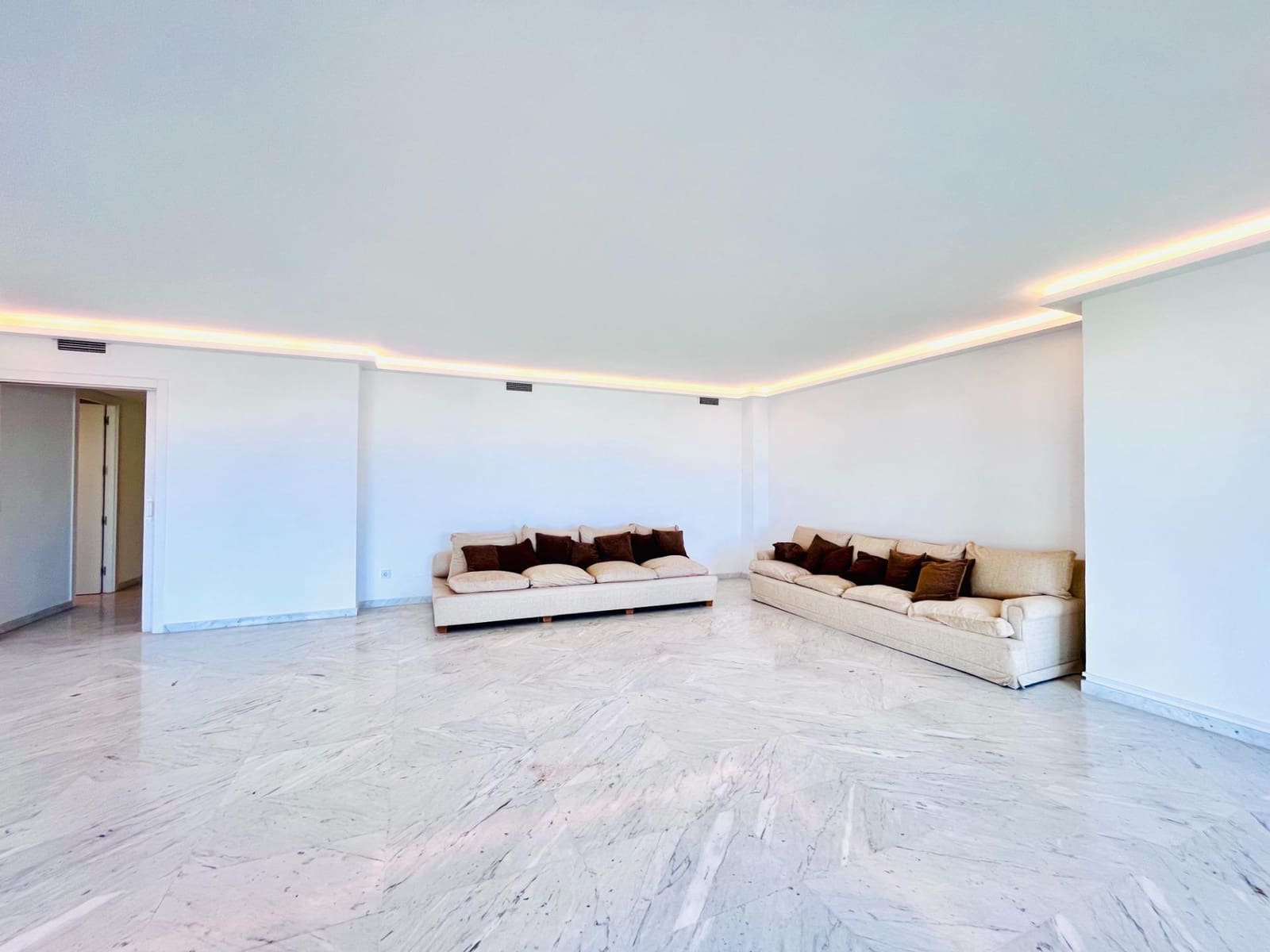 5 soverom Leilighet til salgs i Ibiza by med svømmebasseng garasje - € 2 850 000 (Ref: 9185346)