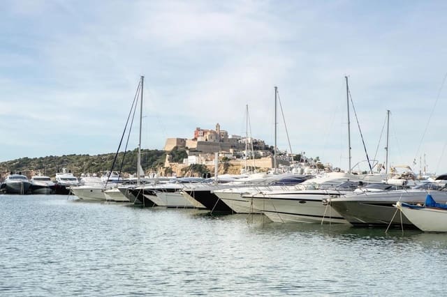 4 soveværelse Penthouse til leje i Ibiza by - € 6.500 (Ref: 9206761)