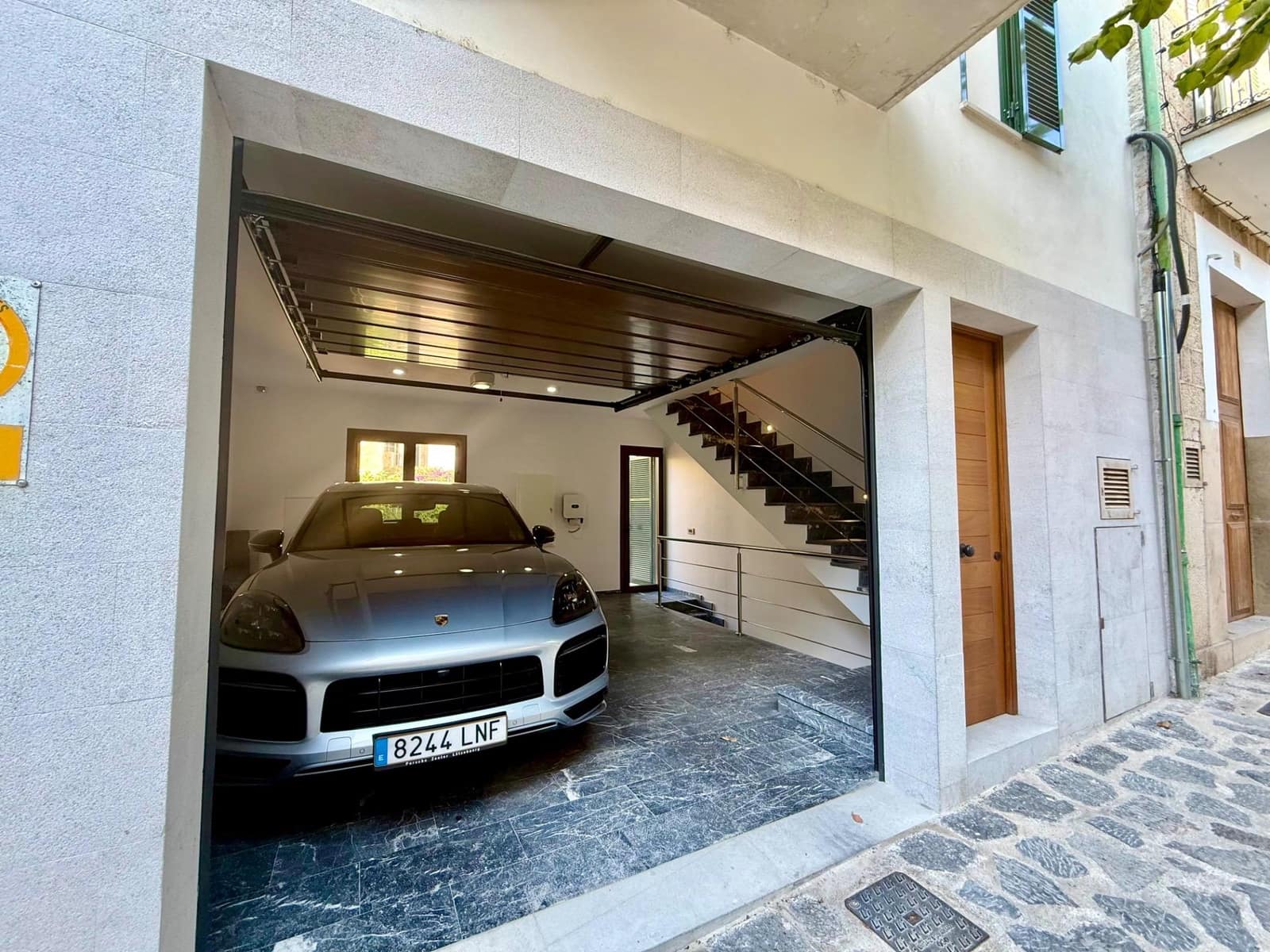 3 slaapkamer Rijtjeshuis te koop in Soller met garage - € 1.190.000 (Ref: 9355804)