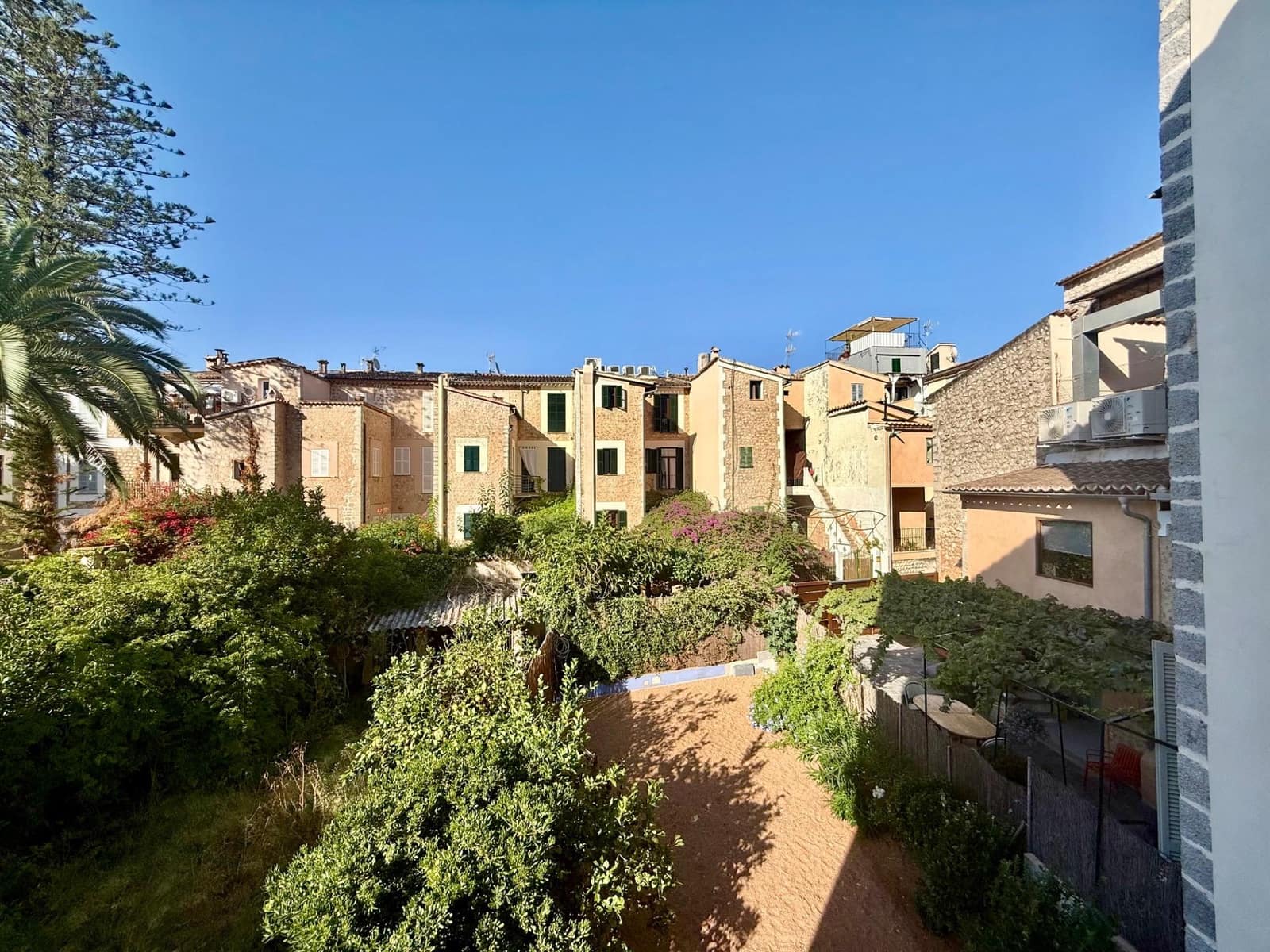 3 slaapkamer Rijtjeshuis te koop in Soller met garage - € 1.190.000 (Ref: 9355804)