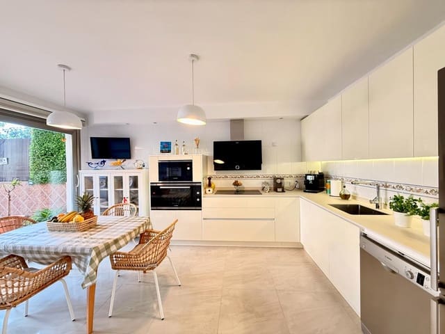 4 makuuhuone Paritalo myytävänä paikassa Amanecer, Palma de Mallorca mukana 
autotalli - 900 000 € (Ref: 9355807)