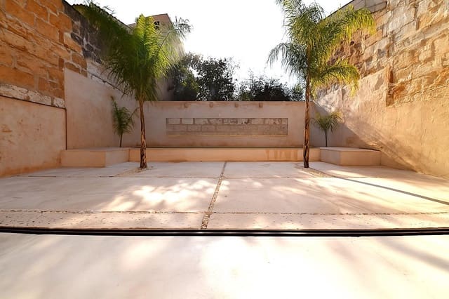 4 Zimmer Reihenhaus zu verkaufen in Sa Pobla mit Pool Garage - 1.050.000 € (Ref: 9356748)