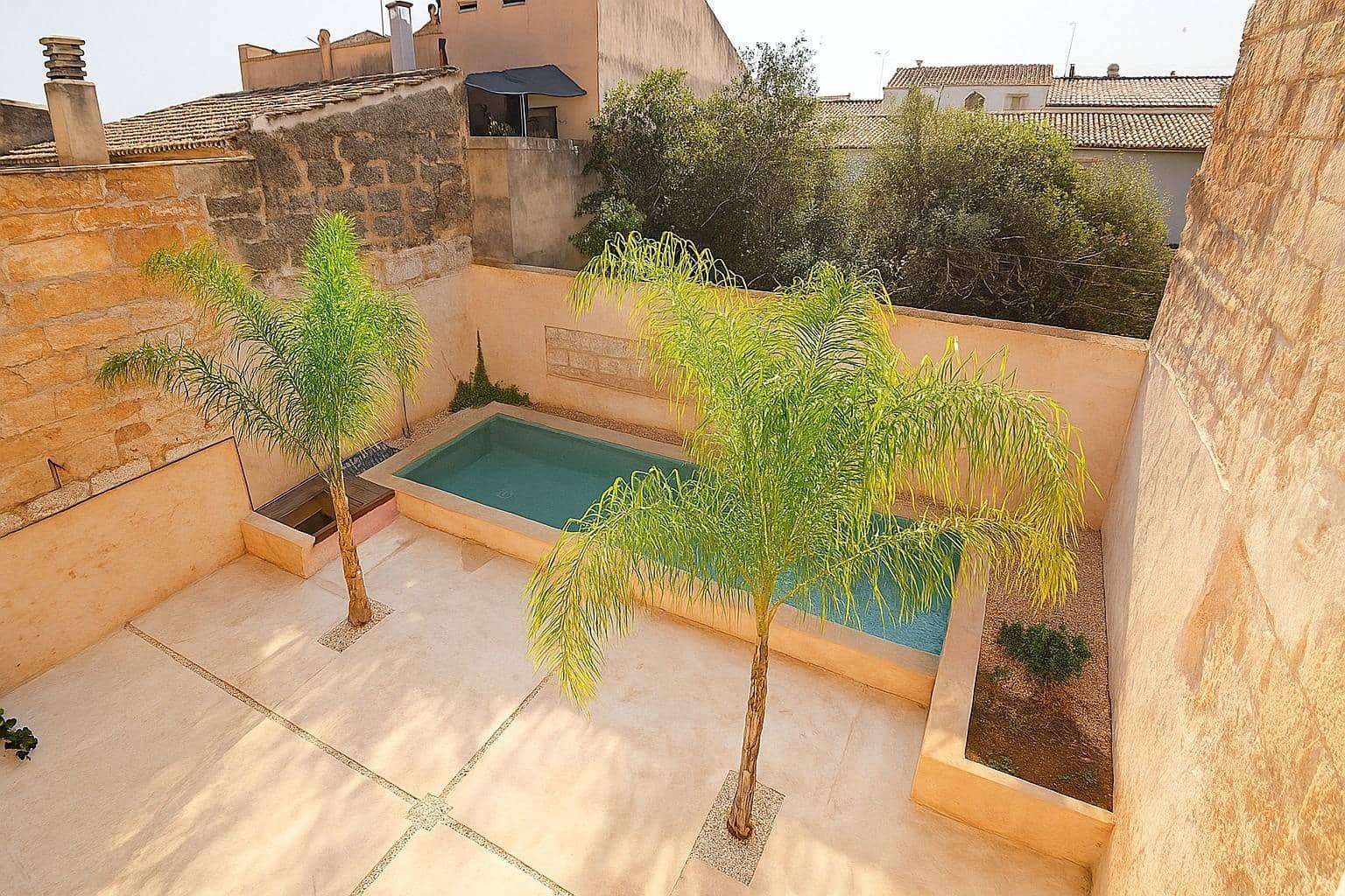 4 slaapkamer Rijtjeshuis te koop in Sa Pobla met zwembad garage - € 1.050.000 (Ref: 9356748)