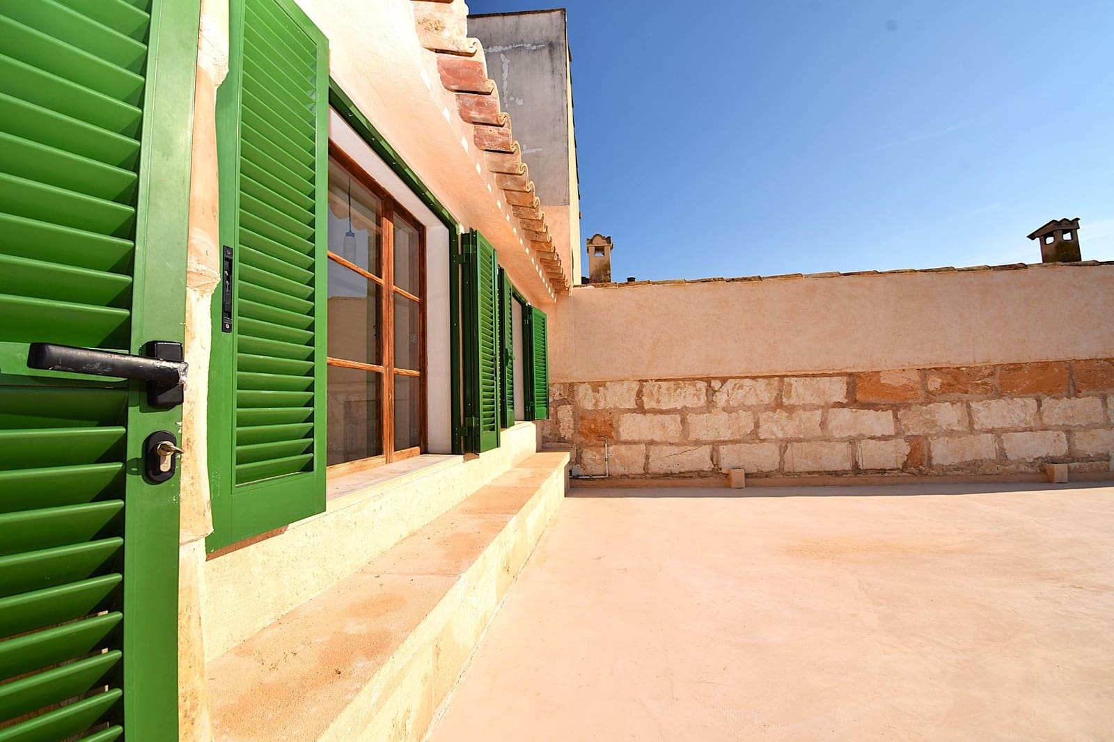 4 slaapkamer Rijtjeshuis te koop in Sa Pobla met zwembad garage - € 1.050.000 (Ref: 9356748)